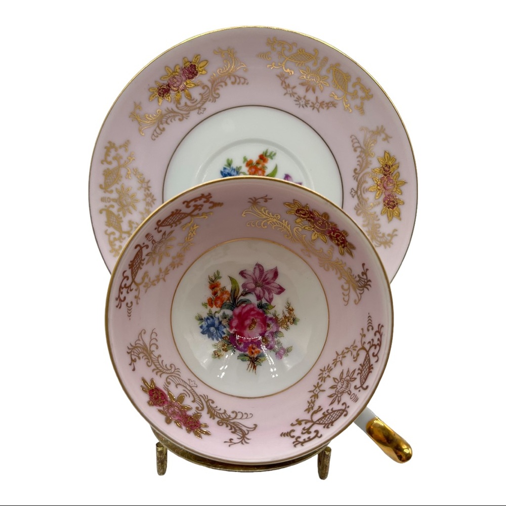 Vtg Japan 24K Gold Scroll Medallion Encrusted Rose Demitasse Tea Cup & Saucer